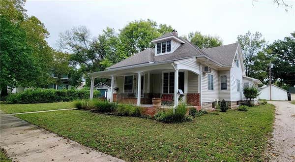 211 S COLBORN ST, IOLA, KS 66749 - Image 1