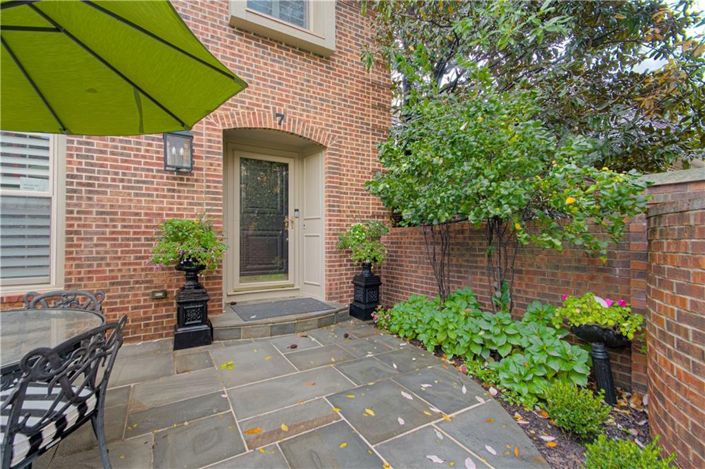 Prairie Village, Kansas, 66208, United States, 4 Bedrooms Bedrooms, ,4 BathroomsBathrooms,Residential,Active,1944109