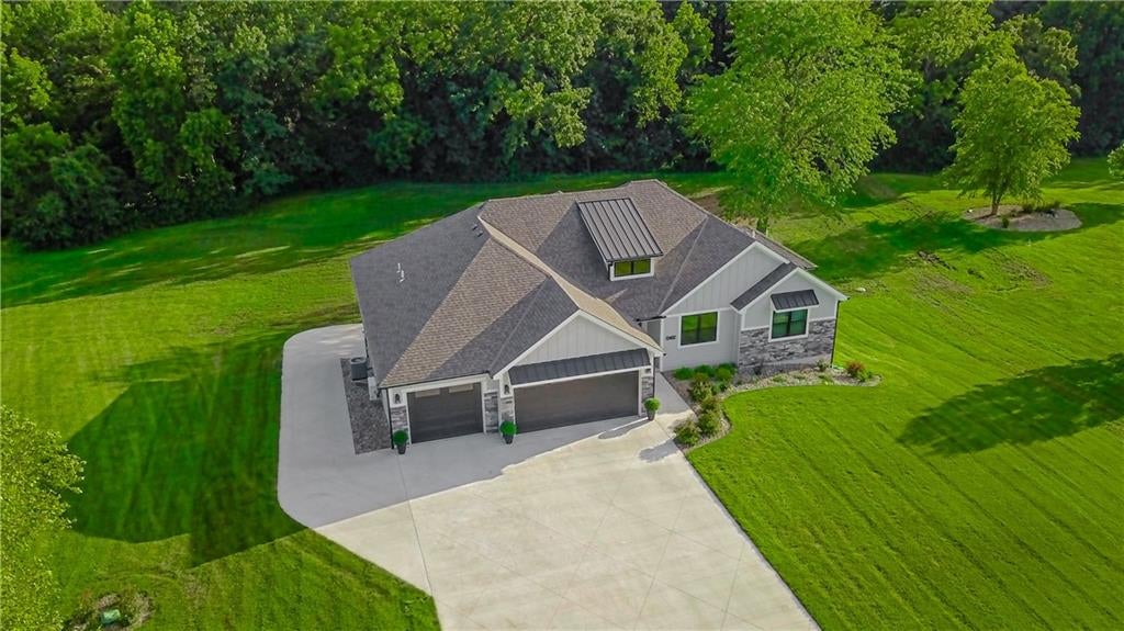 Kearney, Missouri, 64060, United States, 4 Bedrooms Bedrooms, ,3 BathroomsBathrooms,Residential,Active,1927650