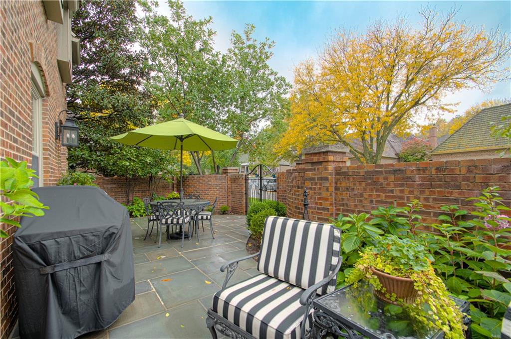 Prairie Village, Kansas, 66208, United States, 4 Bedrooms Bedrooms, ,4 BathroomsBathrooms,Residential,Active,1944109