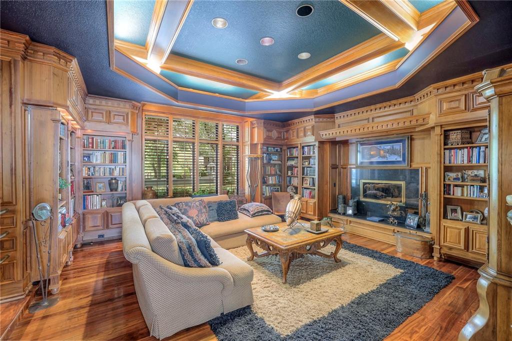 Kansas City, Missouri, 64114, United States, 5 Bedrooms Bedrooms, ,9 BathroomsBathrooms,Residential,Active,1929676