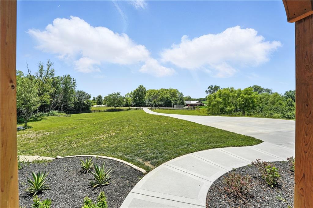 Liberty, Missouri, 64068, United States, 6 Bedrooms Bedrooms, ,5 BathroomsBathrooms,Residential,Active,1922515