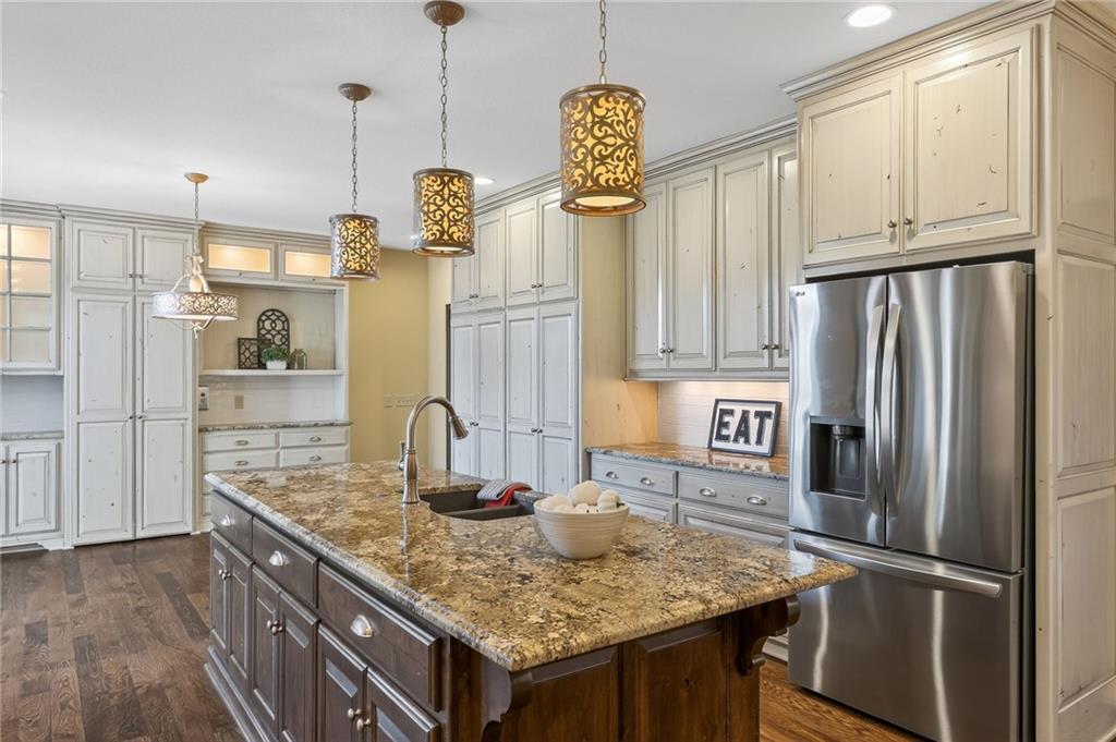 Liberty, Missouri, 64068, United States, 4 Bedrooms Bedrooms, ,7 BathroomsBathrooms,Residential,Active,1987271