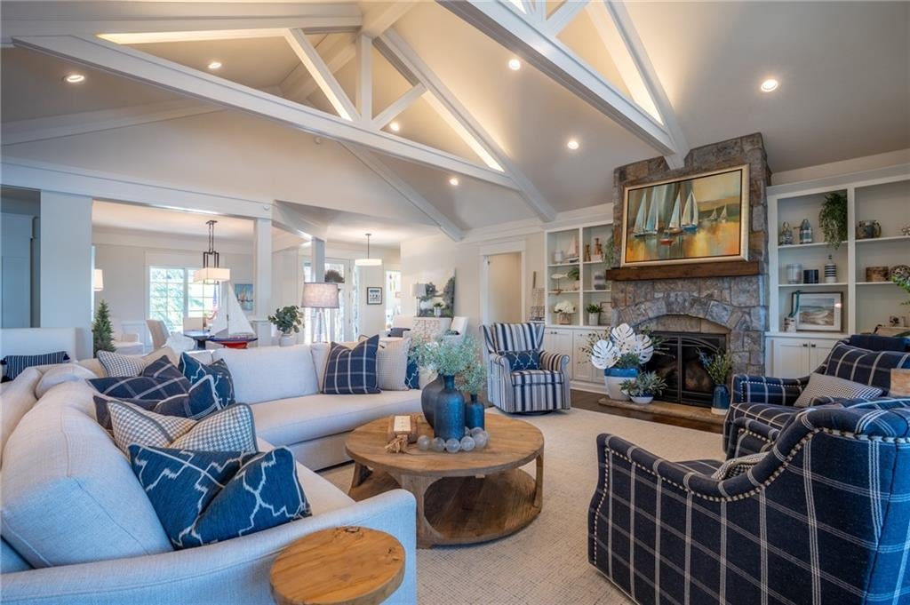 Altamont, Missouri, 64620, United States, 5 Bedrooms Bedrooms, ,5 BathroomsBathrooms,Residential,Active,1880022