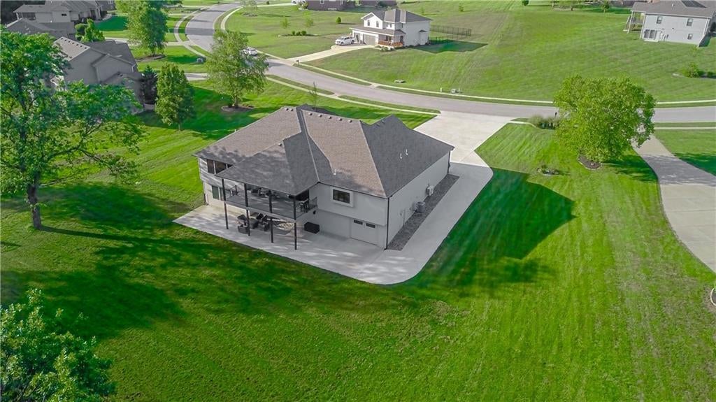 Kearney, Missouri, 64060, United States, 4 Bedrooms Bedrooms, ,3 BathroomsBathrooms,Residential,Active,1927650