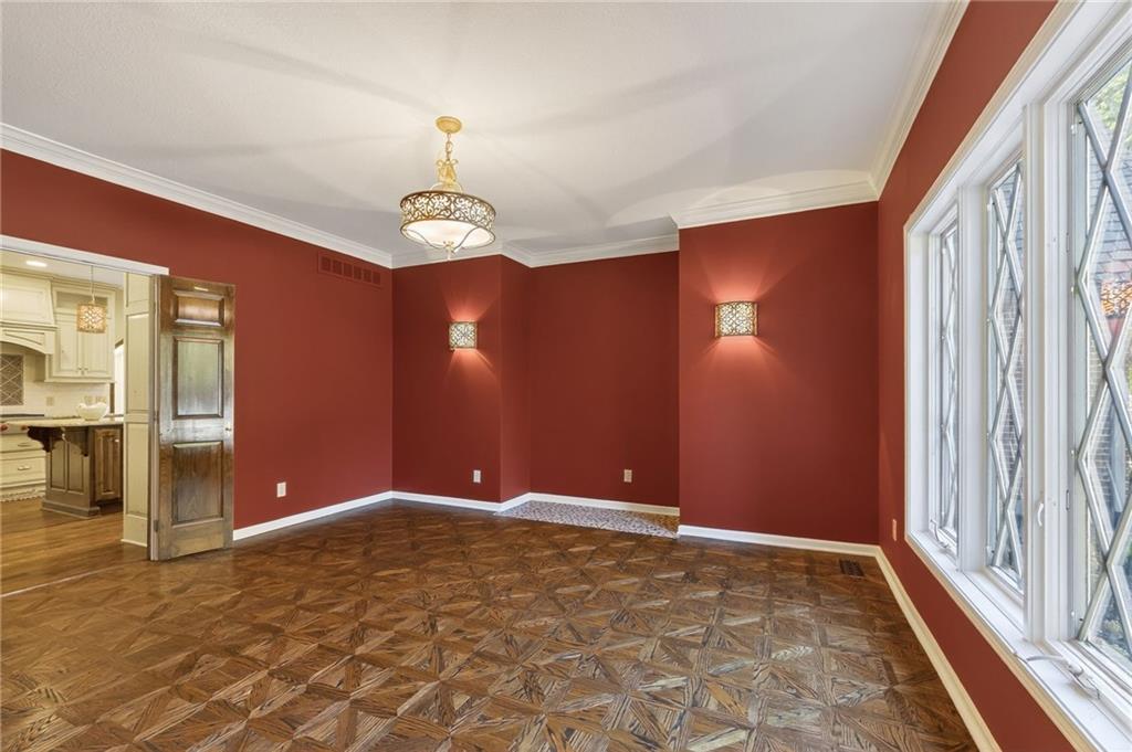 Liberty, Missouri, 64068, United States, 4 Bedrooms Bedrooms, ,7 BathroomsBathrooms,Residential,Active,1987271