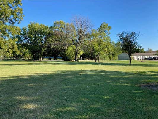 1709 W MAIN ST, CHANUTE, KS 66720 - Image 1