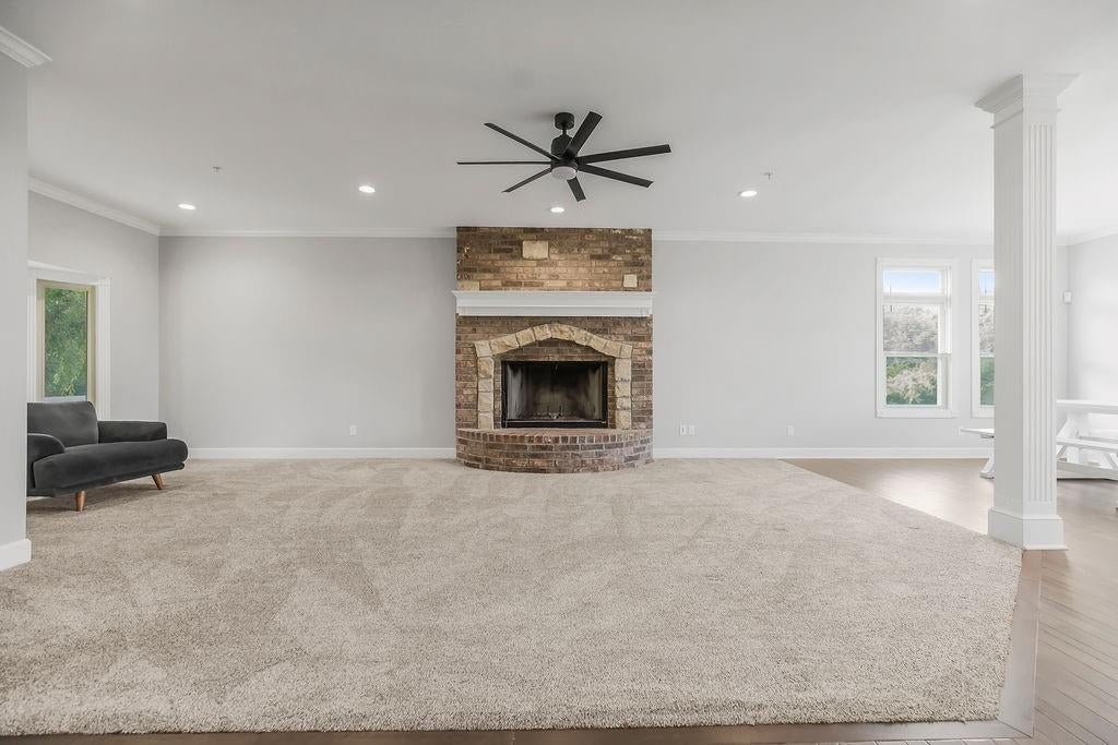 Grandview, Missouri, 64030, United States, 8 Bedrooms Bedrooms, ,5 BathroomsBathrooms,Residential,Active,1892623