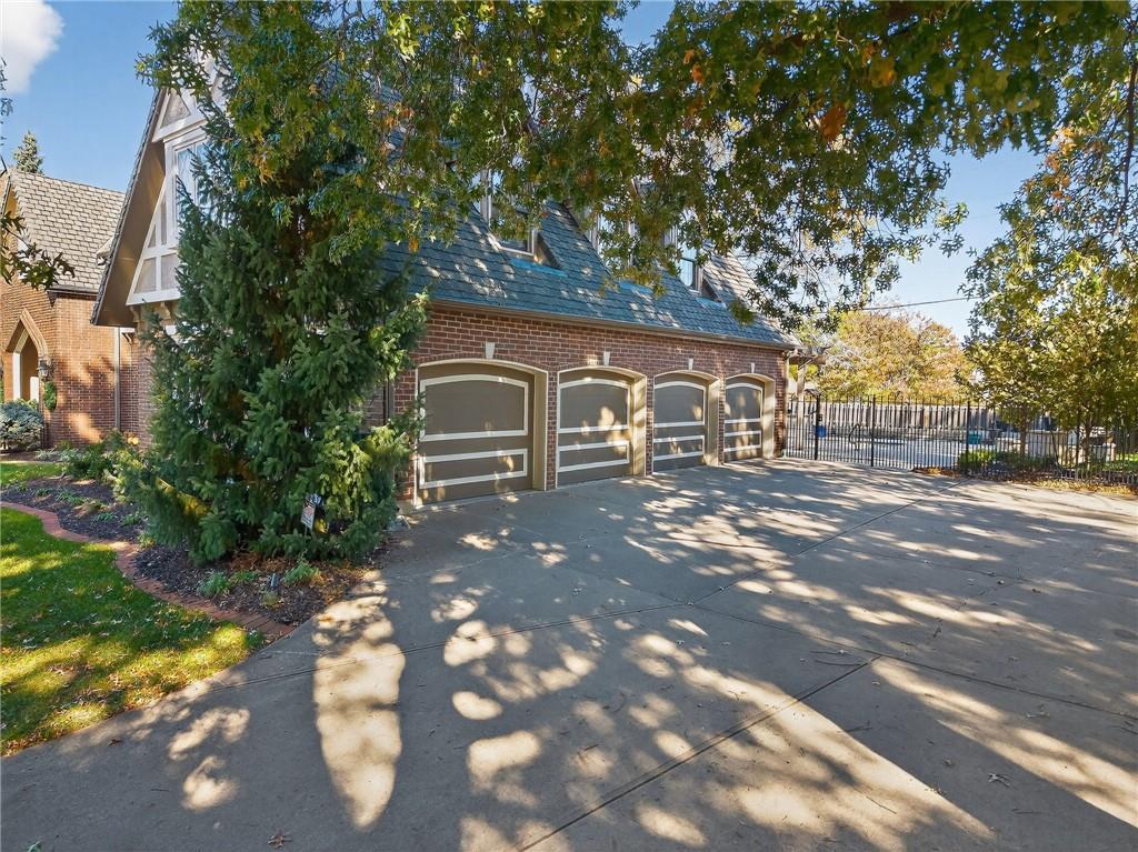 Liberty, Missouri, 64068, United States, 4 Bedrooms Bedrooms, ,7 BathroomsBathrooms,Residential,Active,1987271