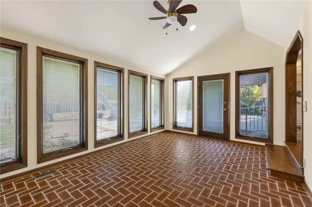 Liberty, Missouri, 64068, United States, 4 Bedrooms Bedrooms, ,7 BathroomsBathrooms,Residential,Active,1987271