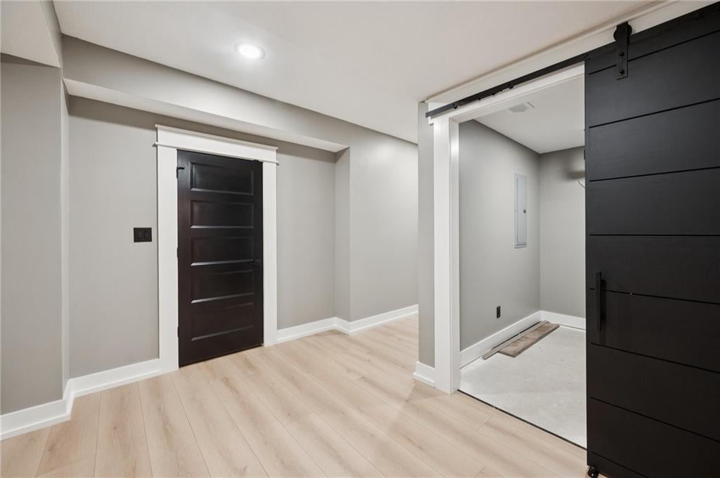 Riverside, Missouri, 64150, United States, 7 Bedrooms Bedrooms, ,6 BathroomsBathrooms,Residential,Active,1960175