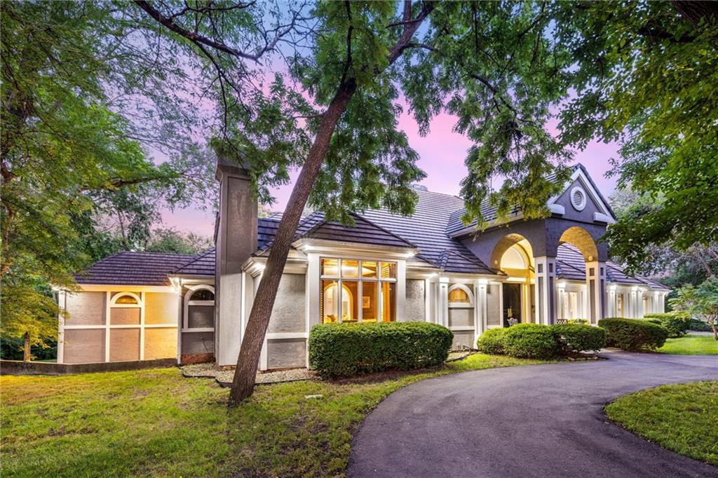 Kansas City, Missouri, 64114, United States, 5 Bedrooms Bedrooms, ,9 BathroomsBathrooms,Residential,Active,1929676