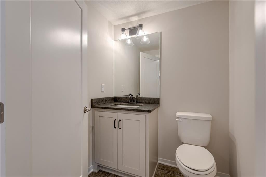 Riverside, Missouri, 64150, United States, 5 Bedrooms Bedrooms, ,4 BathroomsBathrooms,Residential,Active,1702789