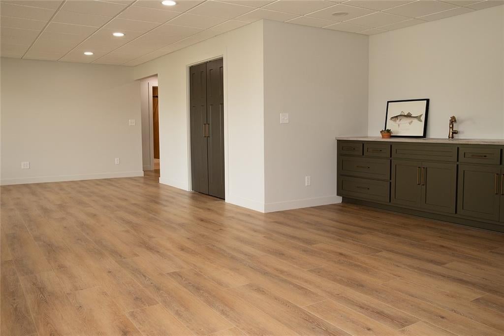 Altamont, Missouri, 64620, United States, 3 Bedrooms Bedrooms, ,3 BathroomsBathrooms,Residential,Active,1922653