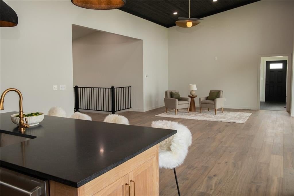 Altamont, Missouri, 64620, United States, 3 Bedrooms Bedrooms, ,3 BathroomsBathrooms,Residential,Active,1922653