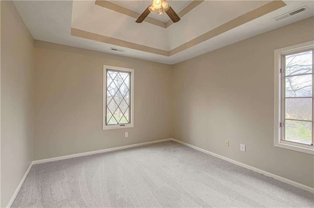 Lee'S Summit, Missouri, 64086, United States, 4 Bedrooms Bedrooms, ,4 BathroomsBathrooms,Residential,Active,1993632