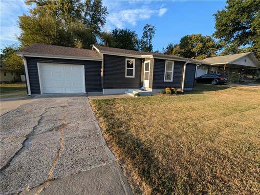 1101 W HICKORY ST, NEVADA, MO 64772 - Image 1