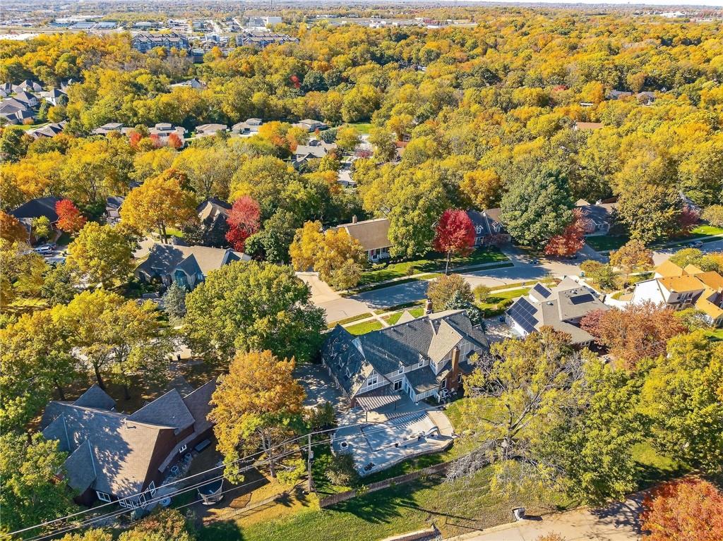 Liberty, Missouri, 64068, United States, 4 Bedrooms Bedrooms, ,7 BathroomsBathrooms,Residential,Active,1987271
