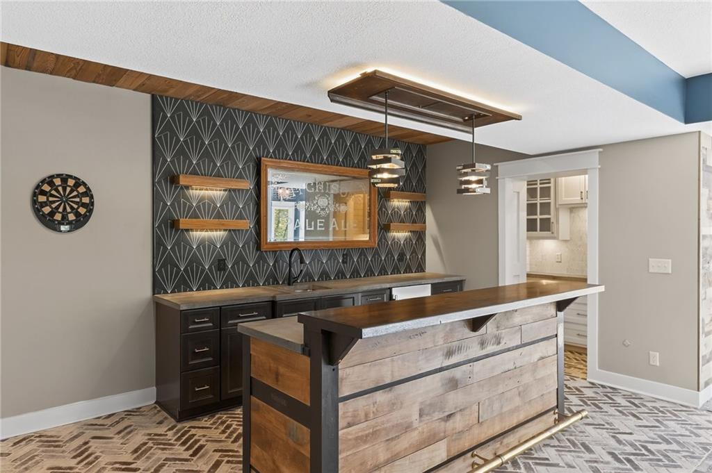 Parkville, Missouri, 64152, United States, 4 Bedrooms Bedrooms, ,5 BathroomsBathrooms,Residential,Active,1987258