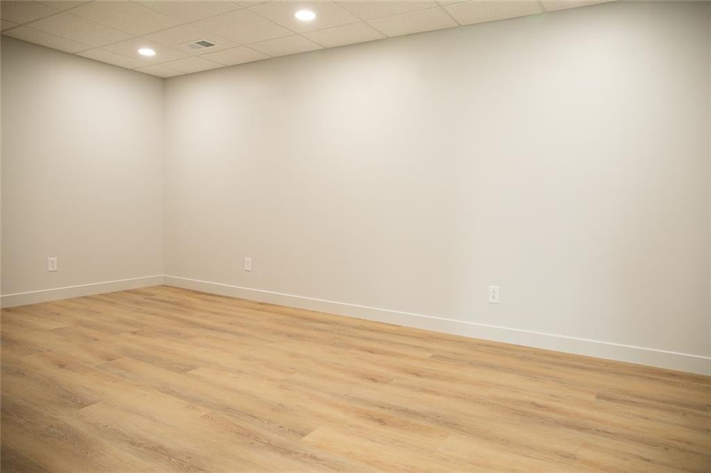 Altamont, Missouri, 64620, United States, 3 Bedrooms Bedrooms, ,3 BathroomsBathrooms,Residential,Active,1922653