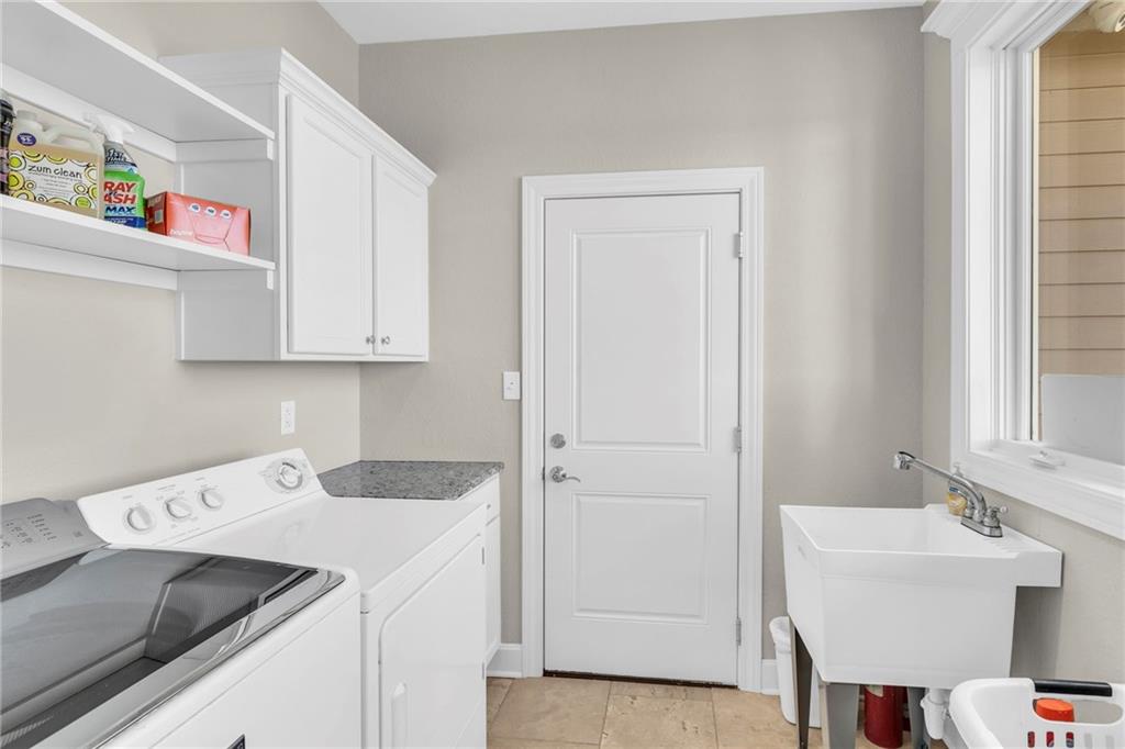 Kidder, Missouri, 64649, United States, ,3 BathroomsBathrooms,Residential,Active,1769974