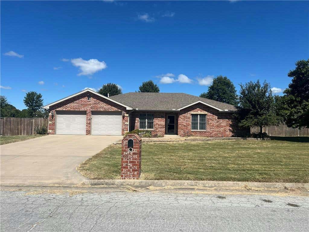 2304 PRAIRIE LN, COFFEYVILLE, KS 67337, photo 1 of 35