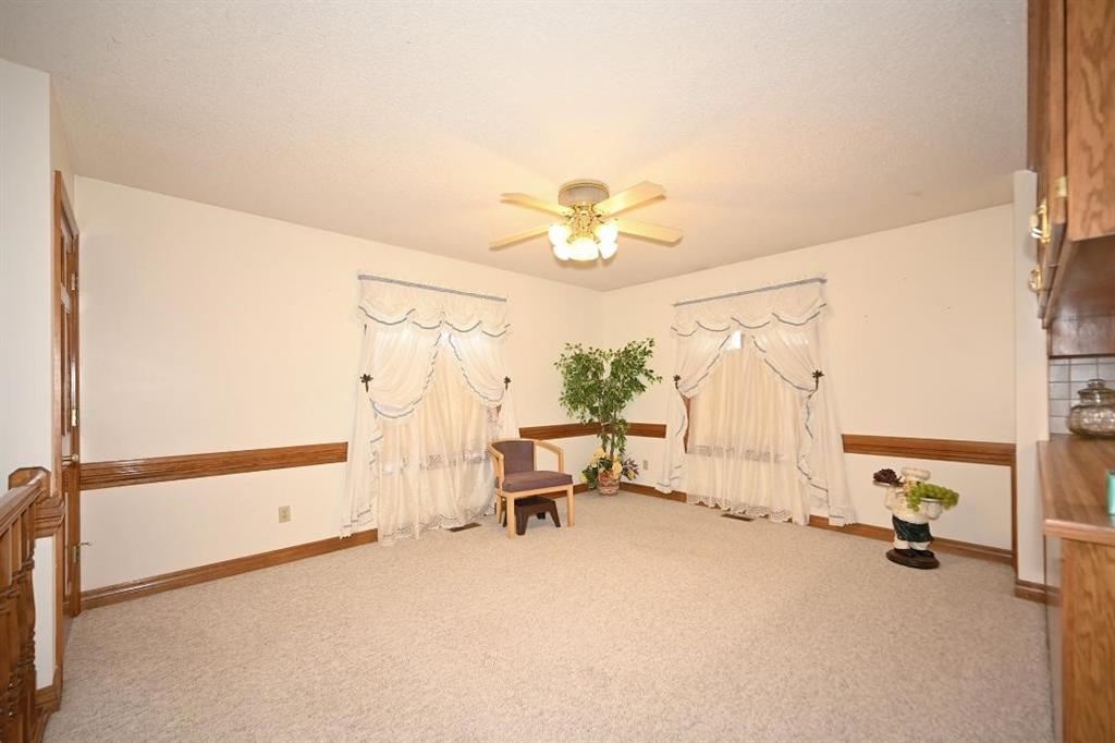 Weston, Missouri, 64098, United States, 4 Bedrooms Bedrooms, ,3 BathroomsBathrooms,Residential,Active,1989765