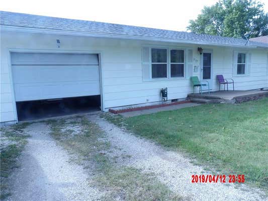 319 S CLEVELAND ST, GARNETT, KS 66032, photo 2 of 19