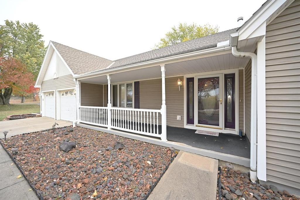 Weston, Missouri, 64098, United States, 4 Bedrooms Bedrooms, ,3 BathroomsBathrooms,Residential,Active,1989765