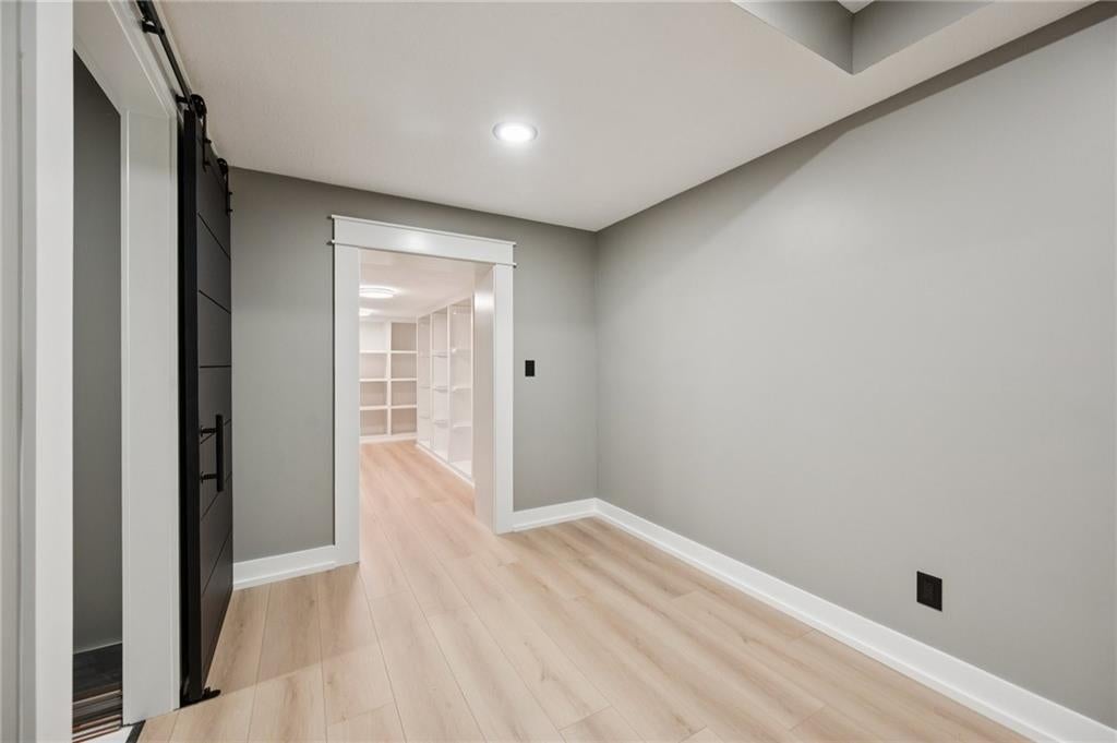 Riverside, Missouri, 64150, United States, 7 Bedrooms Bedrooms, ,6 BathroomsBathrooms,Residential,Active,1960175