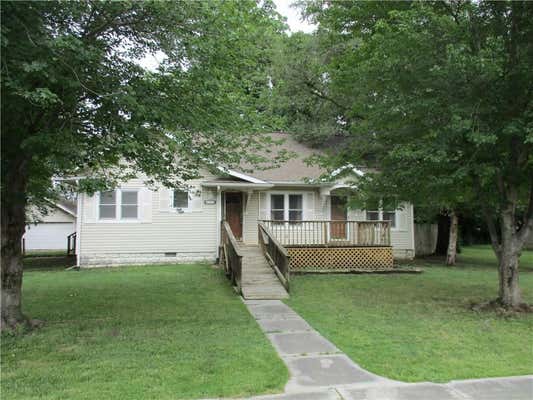 709 W WALNUT ST, COLUMBUS, KS 66725 - Image 1