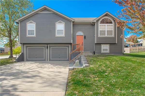 10604 N MARSH AVE, KANSAS CITY, MO 64157 - Image 1