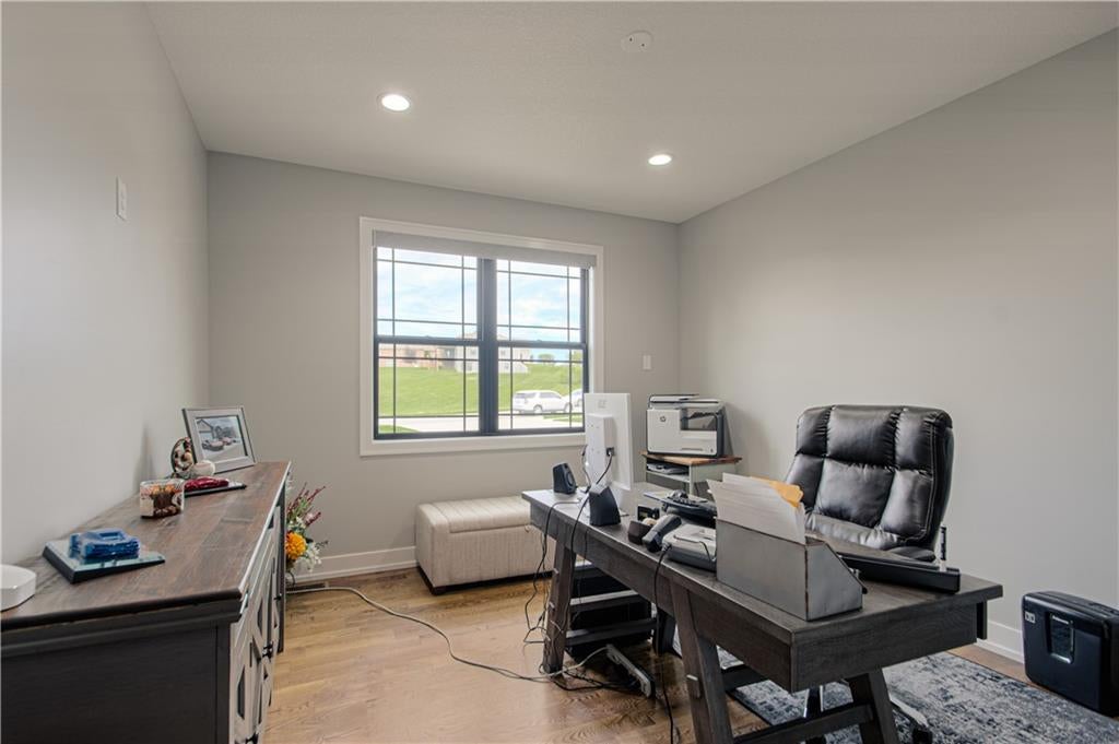 Kearney, Missouri, 64060, United States, 4 Bedrooms Bedrooms, ,3 BathroomsBathrooms,Residential,Active,1927650