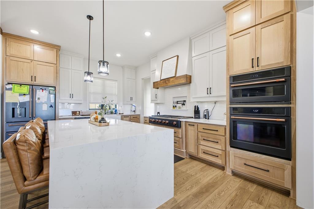 St Joseph, Missouri, 64507, United States, 5 Bedrooms Bedrooms, ,5 BathroomsBathrooms,Residential,Active,2007340