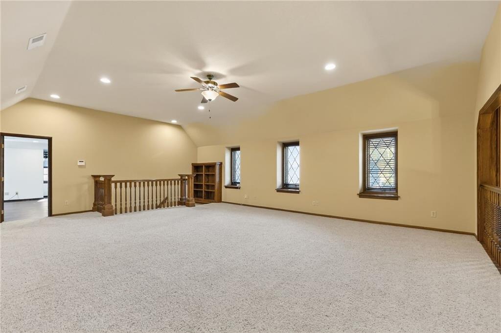 Liberty, Missouri, 64068, United States, 4 Bedrooms Bedrooms, ,7 BathroomsBathrooms,Residential,Active,1987271