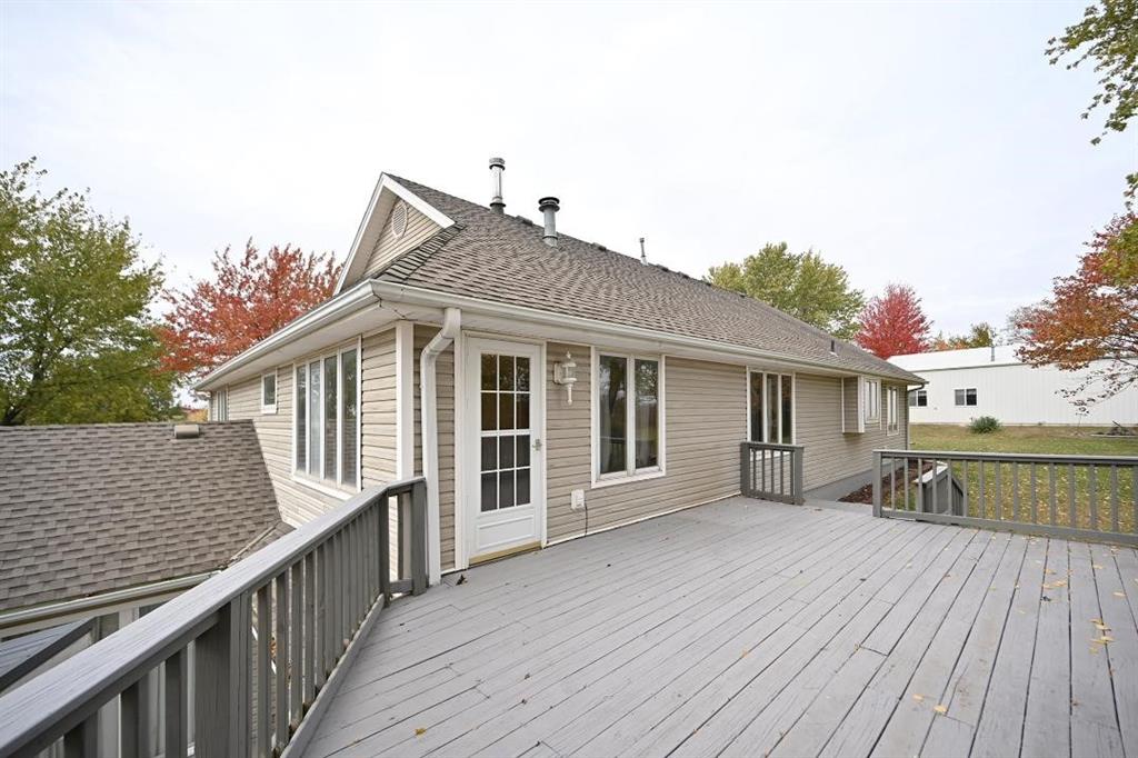 Weston, Missouri, 64098, United States, 4 Bedrooms Bedrooms, ,3 BathroomsBathrooms,Residential,Active,1989765