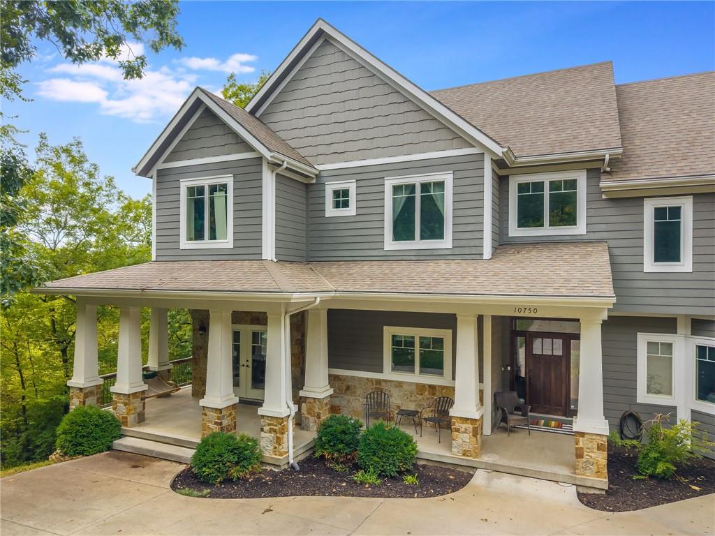 Parkville, Missouri, 64152, United States, 4 Bedrooms Bedrooms, ,5 BathroomsBathrooms,Residential,Active,1987258