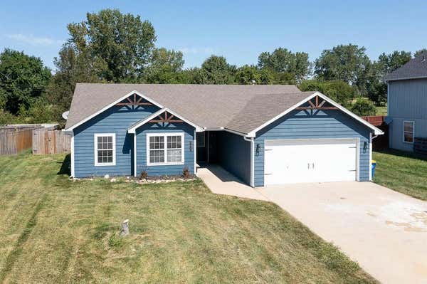 2711 E HICKORY CT, TONGANOXIE, KS 66086 - Image 1