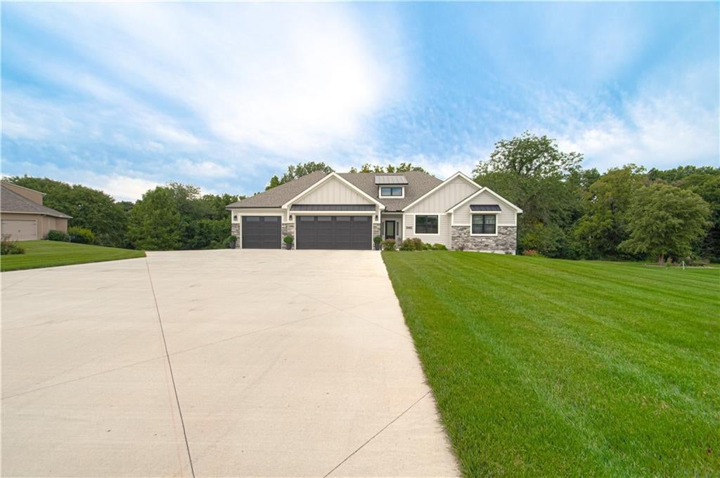 Kearney, Missouri, 64060, United States, 4 Bedrooms Bedrooms, ,3 BathroomsBathrooms,Residential,Active,1927650