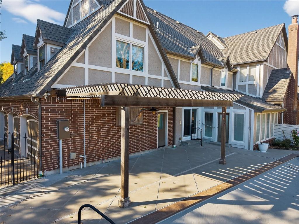 Liberty, Missouri, 64068, United States, 4 Bedrooms Bedrooms, ,7 BathroomsBathrooms,Residential,Active,1987271