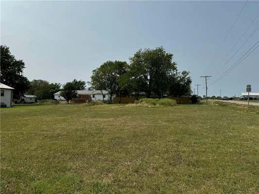 431 N GRANT ST, GARNETT, KS 66032 - Image 1