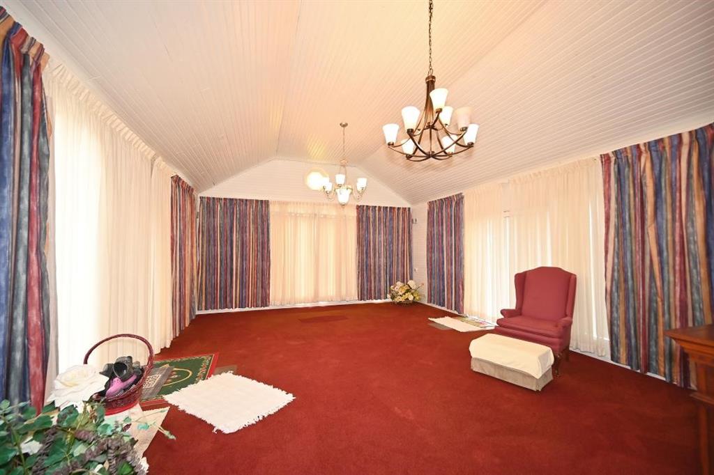 Weston, Missouri, 64098, United States, 4 Bedrooms Bedrooms, ,3 BathroomsBathrooms,Residential,Active,1989765