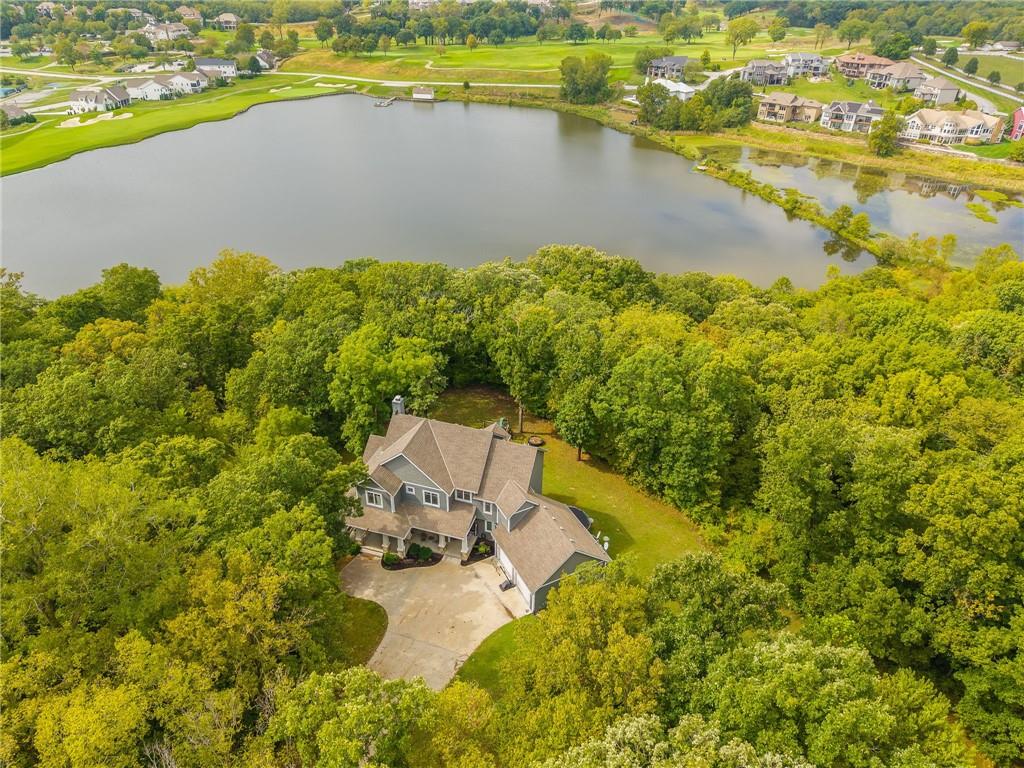 Parkville, Missouri, 64152, United States, 4 Bedrooms Bedrooms, ,5 BathroomsBathrooms,Residential,Active,1987258