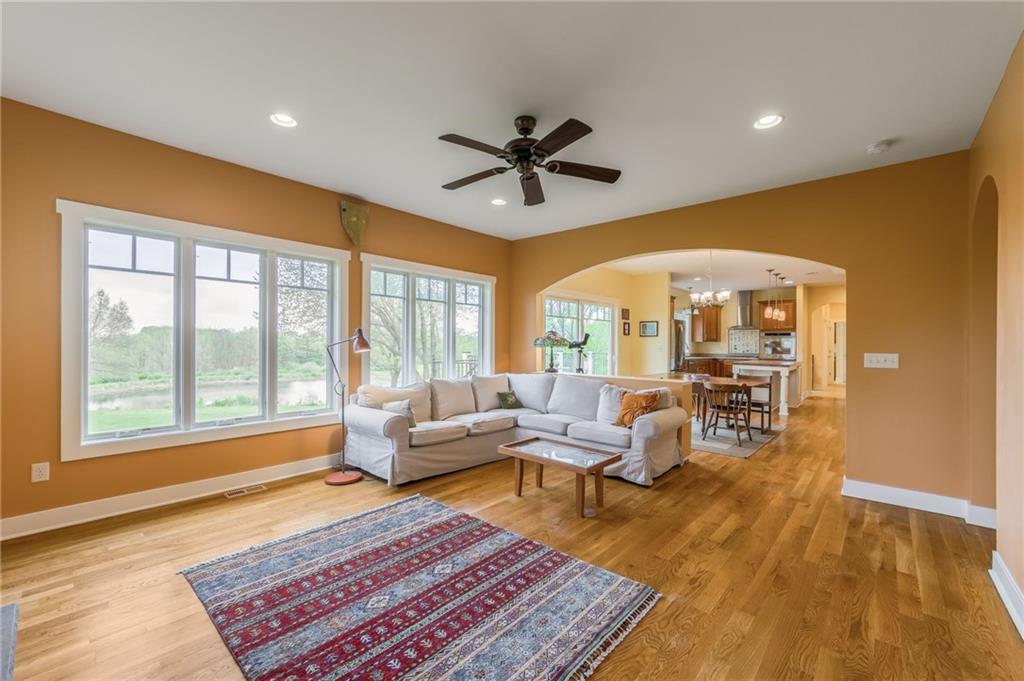 Liberty, Missouri, 64068, United States, ,5 BathroomsBathrooms,Residential,Active,1790254