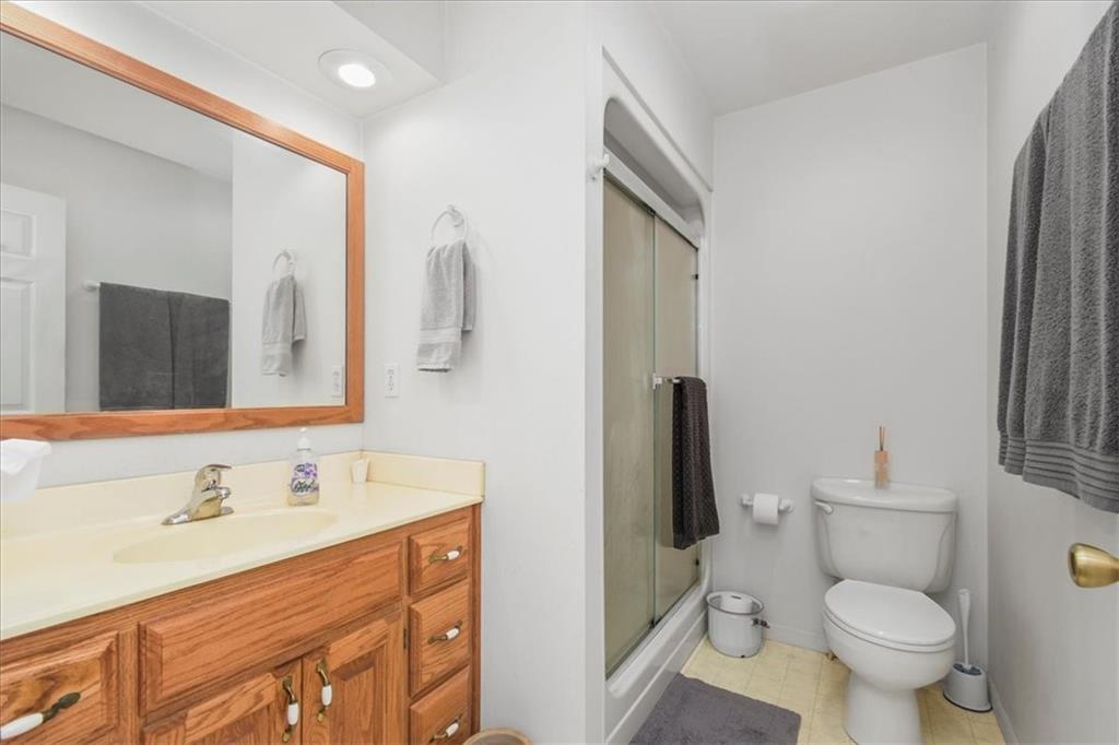 Macks Creek, Missouri, 65786, United States, 3 Bedrooms Bedrooms, ,3 BathroomsBathrooms,Residential,Active,1893234