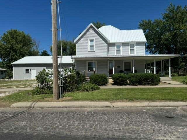 1215 CLAY ST, CHILLICOTHE, MO 64601, photo 1 of 53