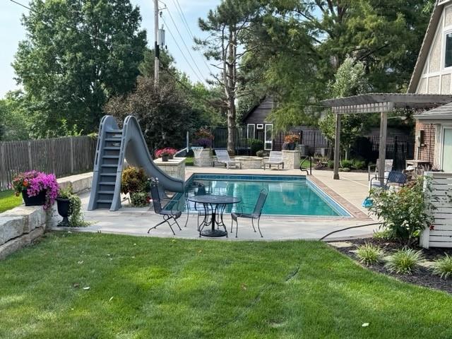 Liberty, Missouri, 64068, United States, 4 Bedrooms Bedrooms, ,7 BathroomsBathrooms,Residential,Active,1987271