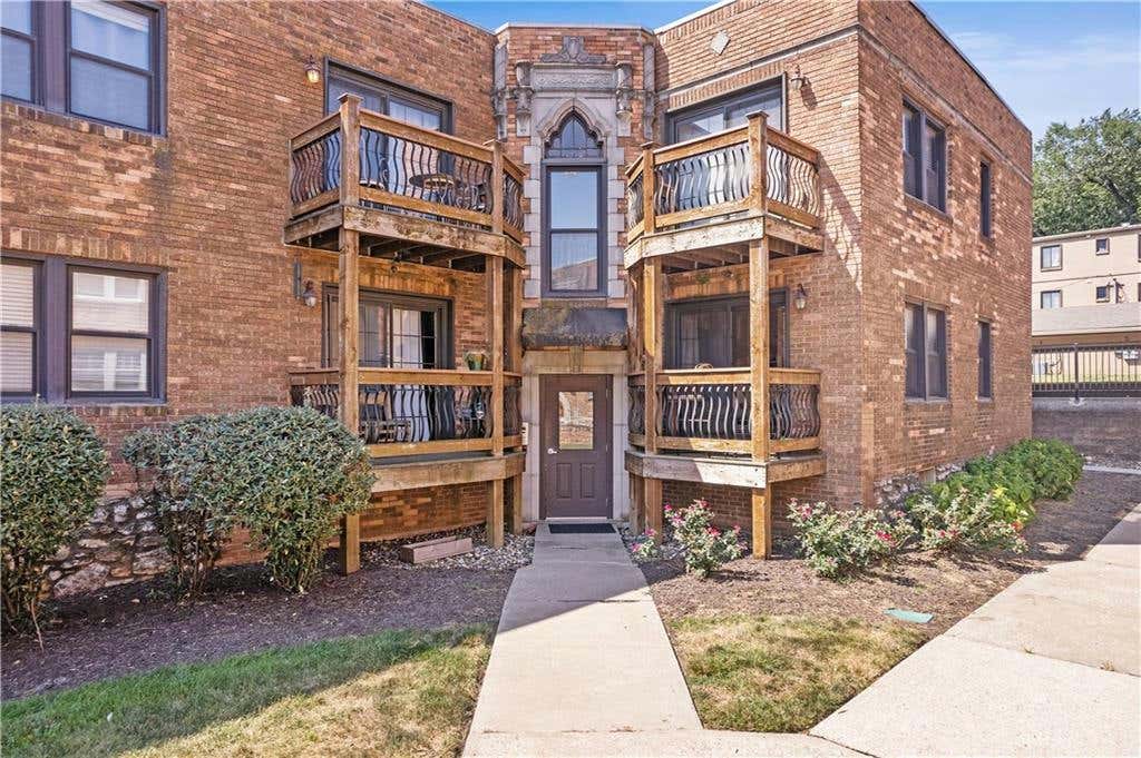 4542 JARBOE ST APT 2, KANSAS CITY, MO 64111, photo 1 of 37