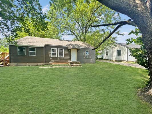 800 NW CAPELLE ST, GRAIN VALLEY, MO 64029 - Image 1