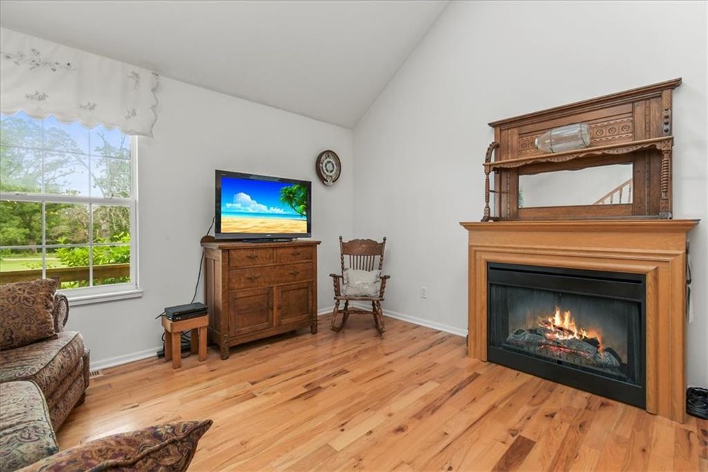 Macks Creek, Missouri, 65786, United States, 3 Bedrooms Bedrooms, ,3 BathroomsBathrooms,Residential,Active,1893234